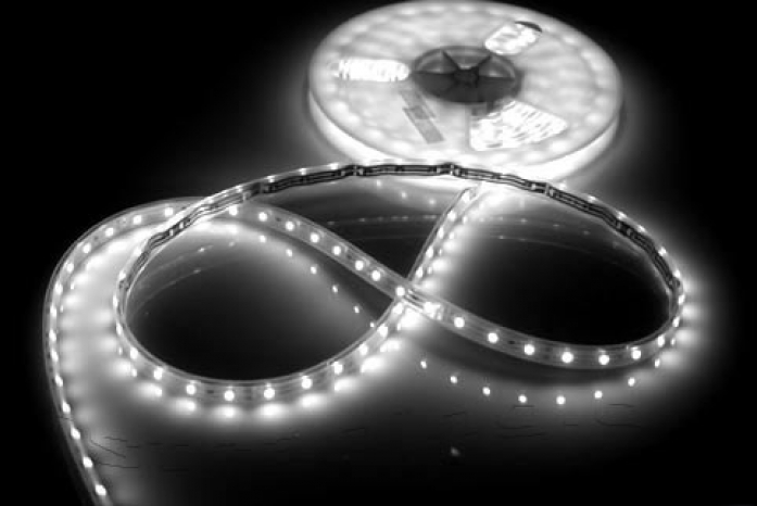 Wasserdichte Silikon SMD-LED Strip 5m x 10mm mit 300 LED Weiß Blau..